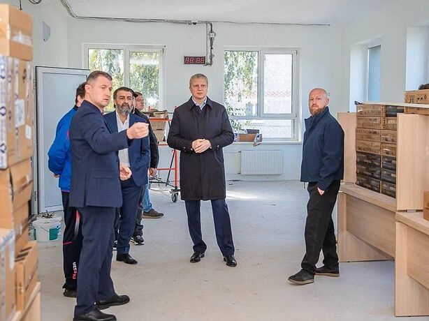 Андрей Иванов проинспектировал ход капитального ремонта спортивной школы «Старый городок» Андрей Иванов проинспектировал ход капитального ремонта спортивной школы «Старый городок»